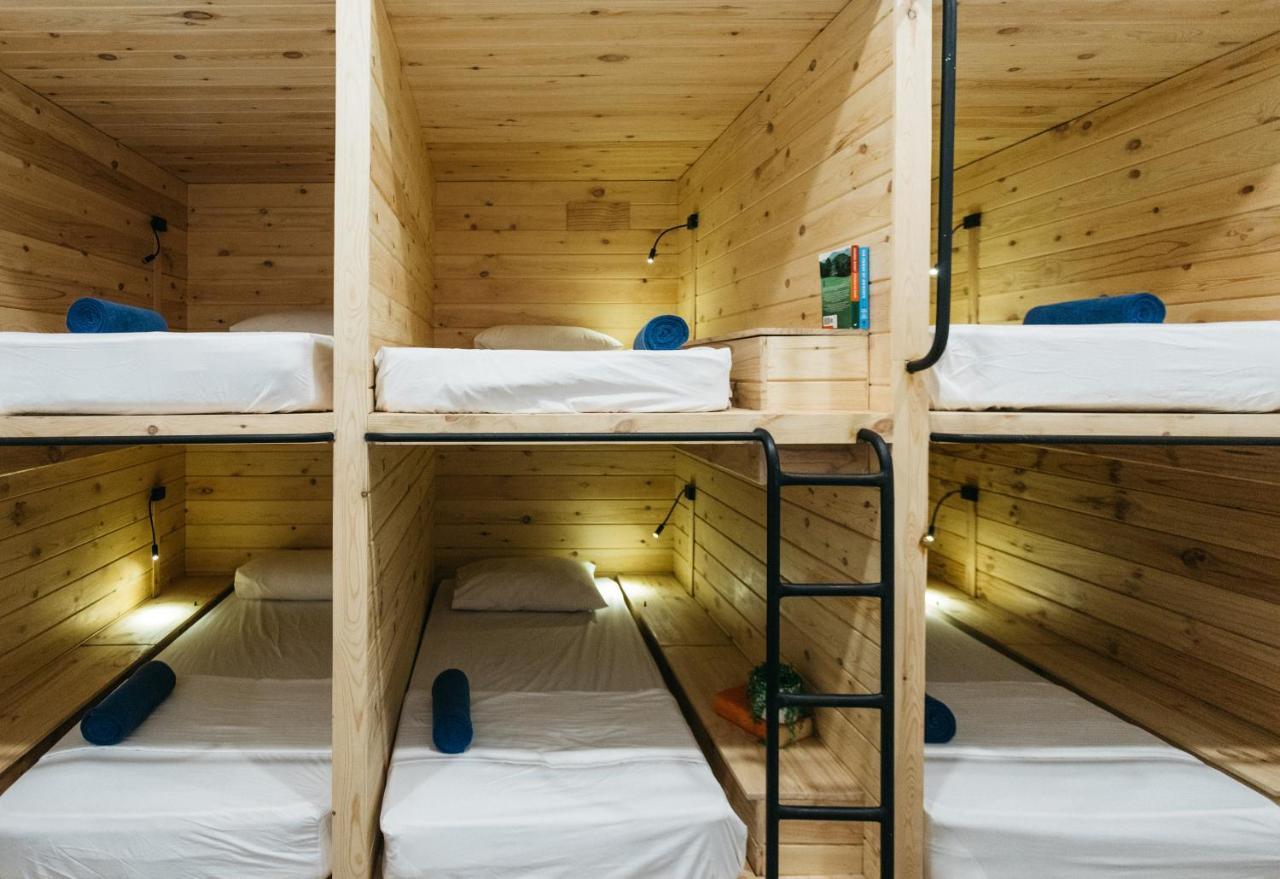 Island Hostels קולומבו מראה חיצוני תמונה Hostel beds